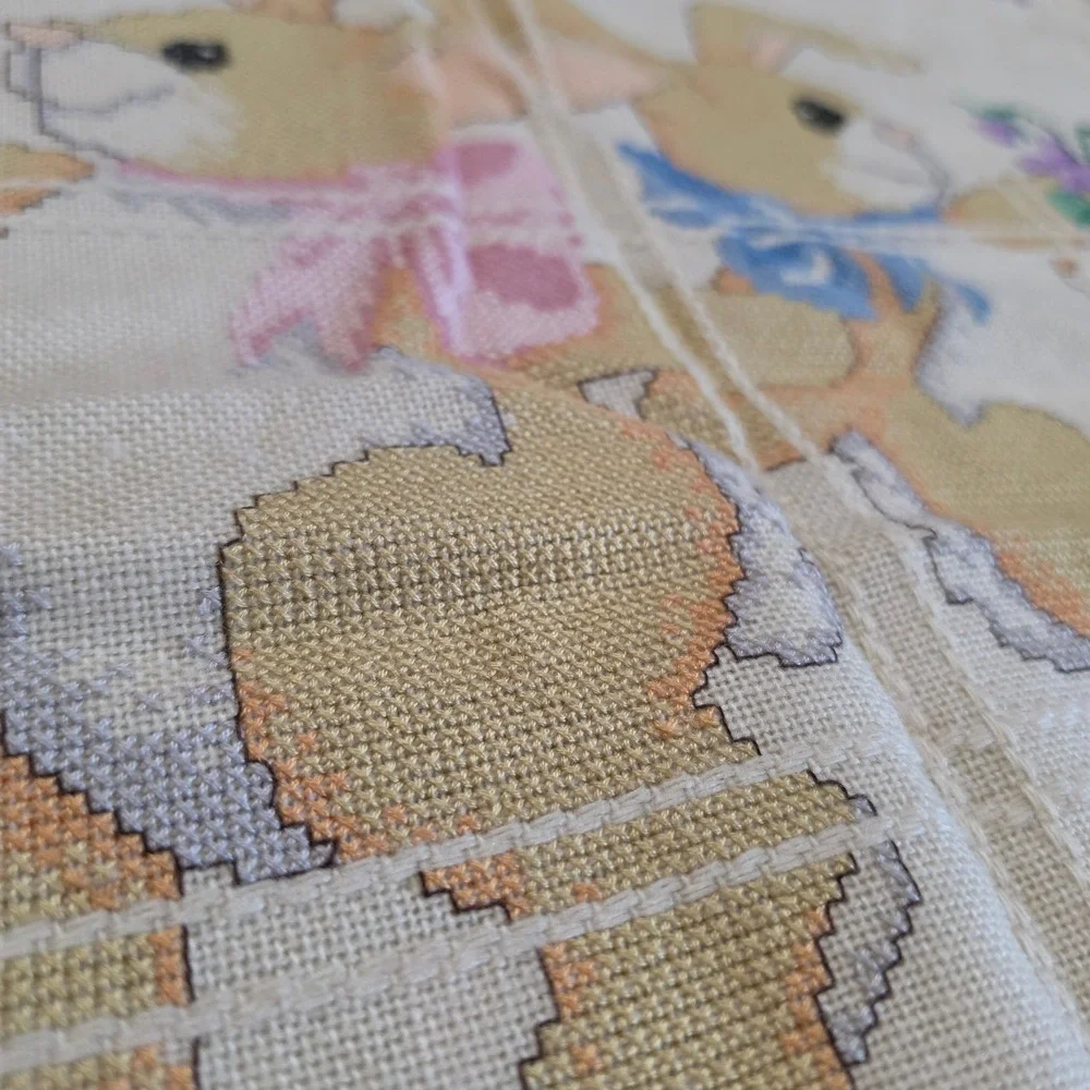 VINTAGE‎ Bunny Rabbit Baby Bed blanket Cream Cross Stitch Easter Fringe Nursery